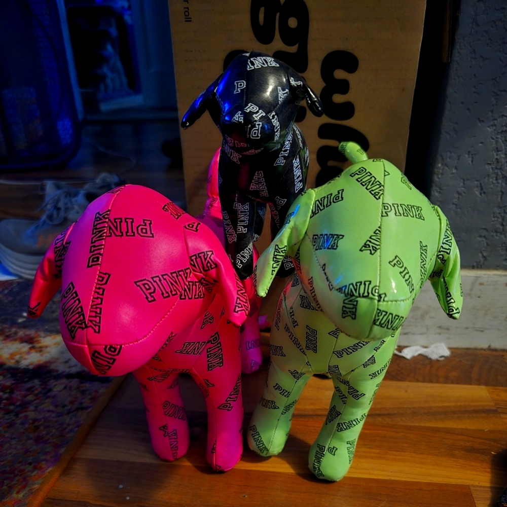 Victoria's Secret PINK dogs